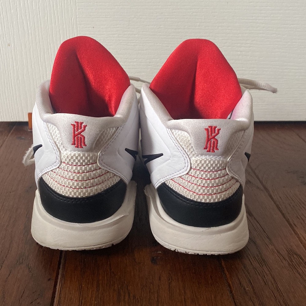 COPY - Nike Kyrie Infinity - Picture 3 of 4